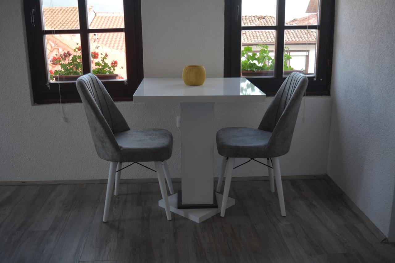 Patche Residence - A Wine Cellar Hideaway In The Historic Home Of Revolutionary Metodi Patche Ohrid Exterior photo