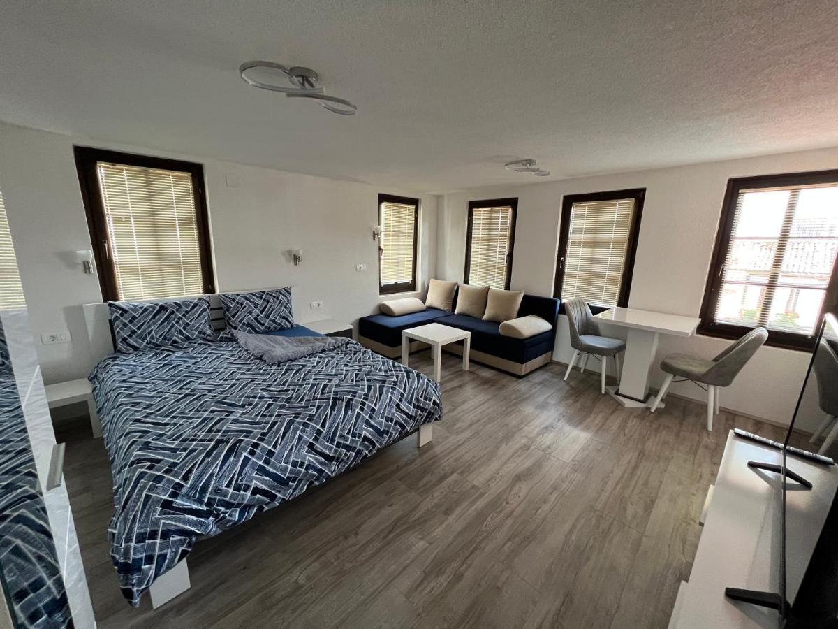 Patche Residence - A Wine Cellar Hideaway In The Historic Home Of Revolutionary Metodi Patche Ohrid Exterior photo